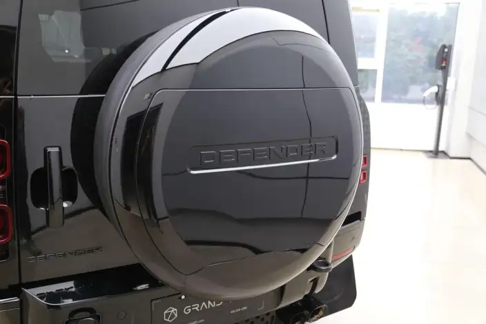 Land Rover Defender 2024 Model 110 3.0T P400 X-Dynamic HSE – фото 10