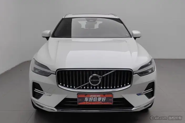 Volvo XC60 2023 Model B5 4WD Smart Range Deluxe Edition