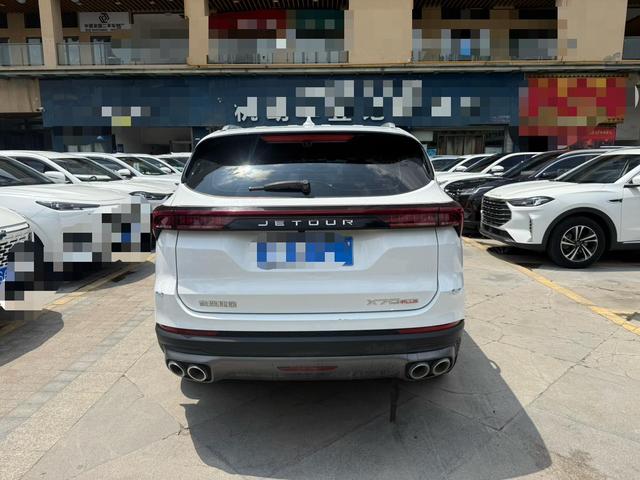 Jetour X70 PLUS 2022 1.5T CVT Mountain 7-Seater – фото 11