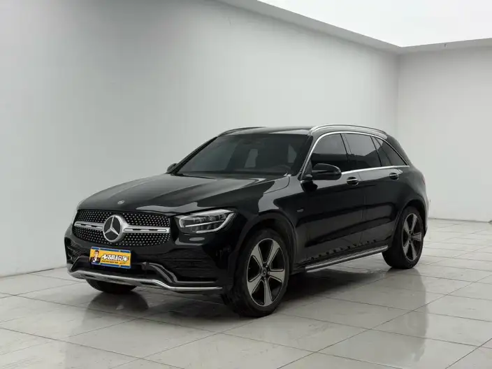 Mercedes-Benz GLC 2022 Model Facelift GLC 300 L 4MATIC Dynamic Model Collector Edition – фото 1