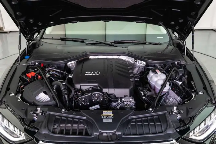 Audi A8 2024 Model A8L 45 TFSI quattro Luxury Model – фото 6