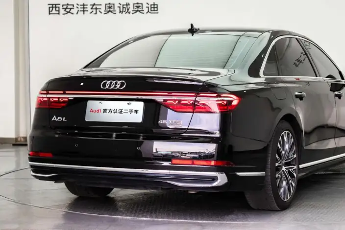 Audi A8 2024 Model A8L 45 TFSI quattro Luxury Model – фото 9