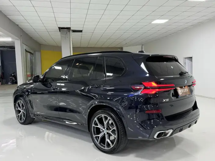 BMW X5 2026 Model xDrive30Li Exclusive Model M Sports Night Set – фото 4