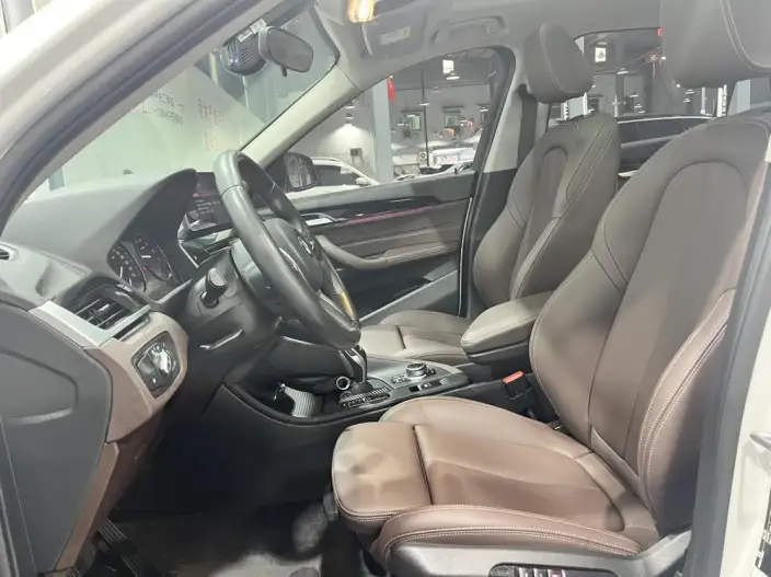 BMW X1 2022 Model sDrive25Li Leading Model – фото 8