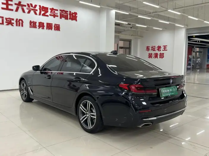 BMW 5 Series PHEV 2022 Model Facelift II 535Le M Sports Set – фото 4