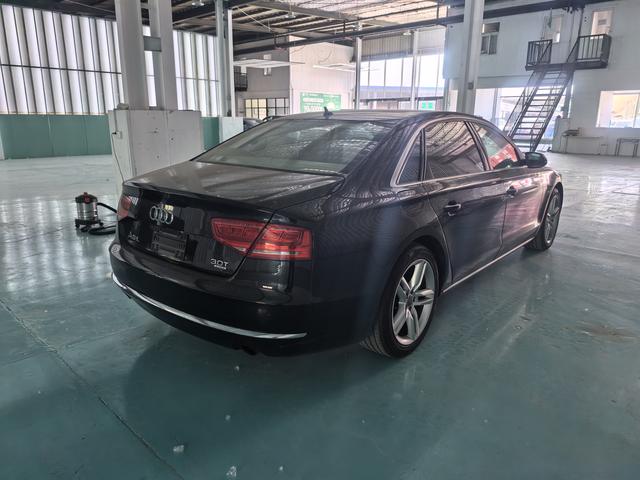 Audi A8 2011 A8L 3.0 TFSI quattro Comfort 213 kW – фото 4