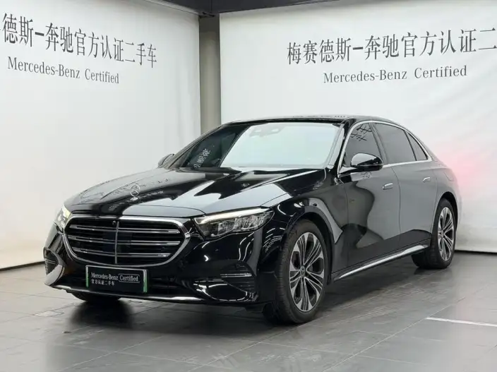 Mercedes-Benz E-Class PHEV 2024 Model E 350 e L sedan – фото 1