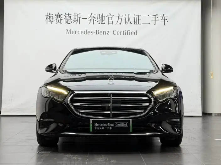 Mercedes-Benz E-Class PHEV 2024 Model E 350 e L sedan – фото 2