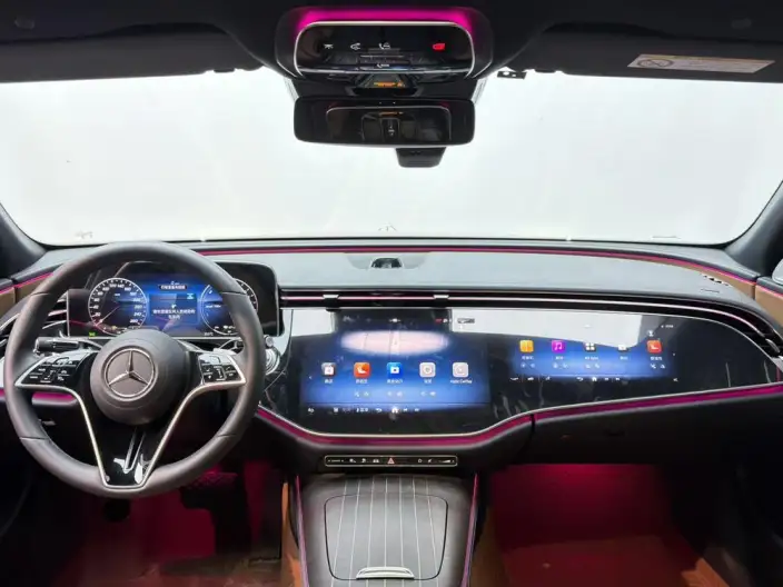 Mercedes-Benz E-Class PHEV 2024 Model E 350 e L sedan – фото 9