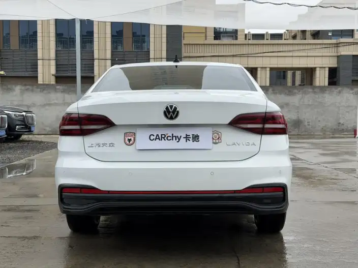 Volkswagen Lavida 2024 Model 1.5L Automatic Deyi Edition – фото 5