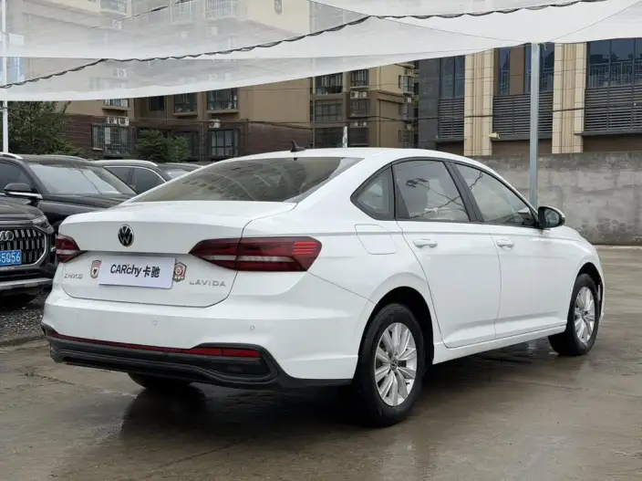 Volkswagen Lavida 2024 Model 1.5L Automatic Deyi Edition – фото 6