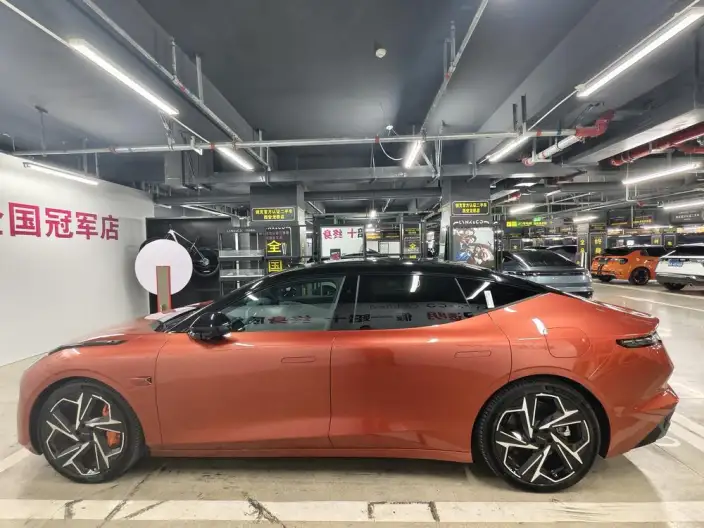 **Lynk & Co Z10** 2025 Model 95kWh 702km 4WD Halo