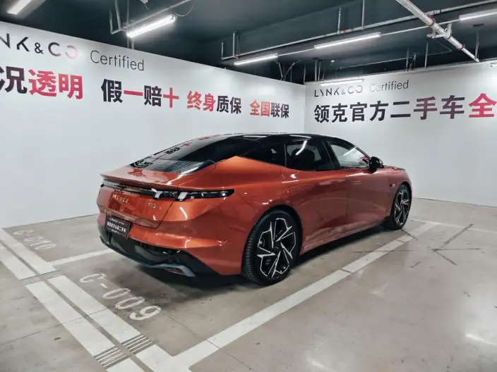 **Lynk & Co Z10** 2025 Model 95kWh 702km 4WD Halo – фото 7