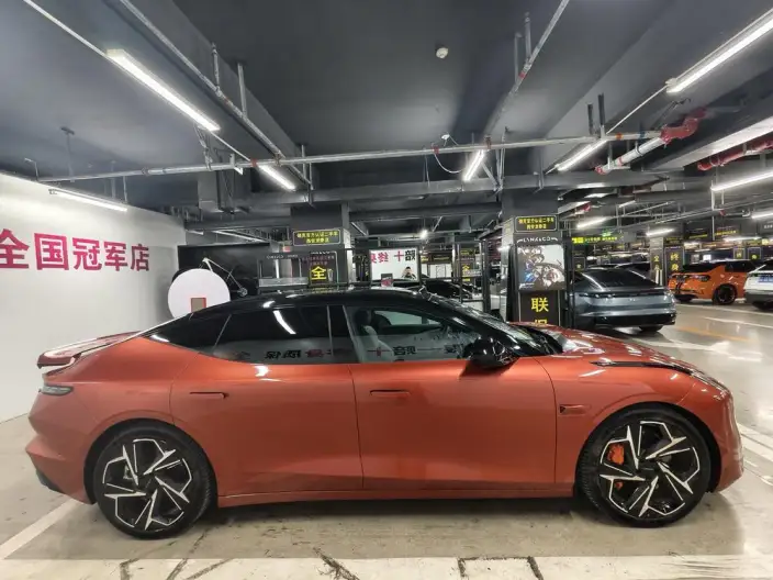 **Lynk & Co Z10** 2025 Model 95kWh 702km 4WD Halo – фото 8