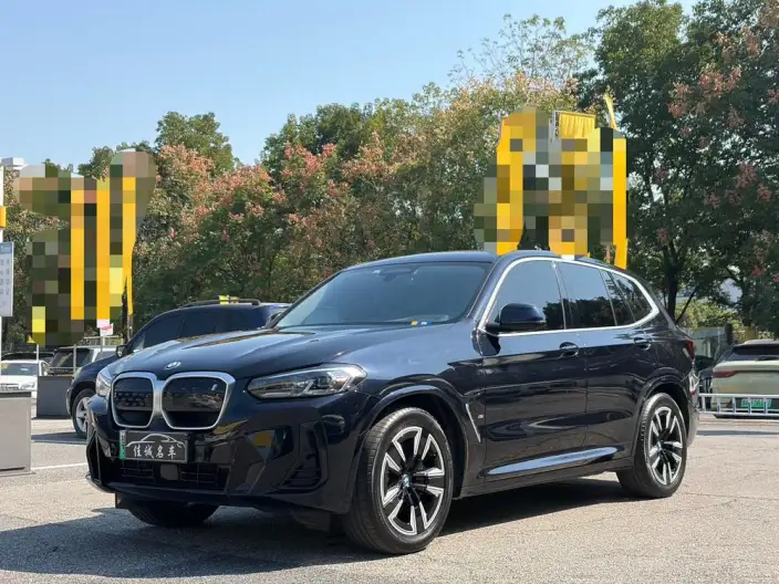 BMW iX3 2023 Model Leading Model – фото 1