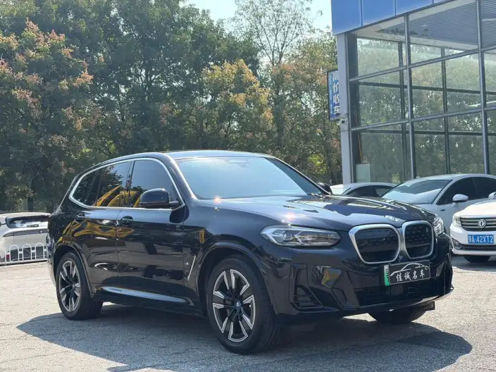 BMW iX3 2023 Model Leading Model – фото 3