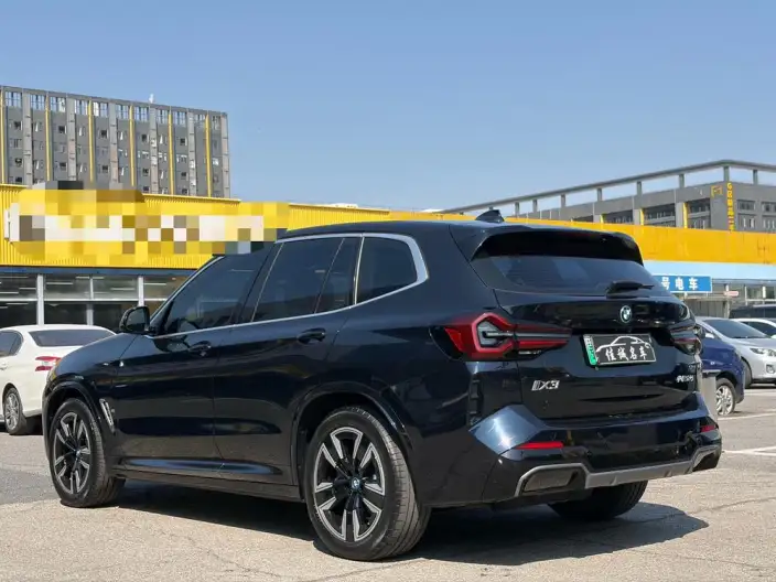BMW iX3 2023 Model Leading Model – фото 4
