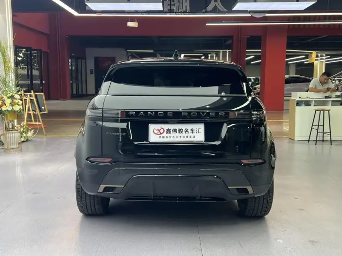 Range Rover Evoque 2026 Model Range Rover Evoque L 2.0T SE – фото 5