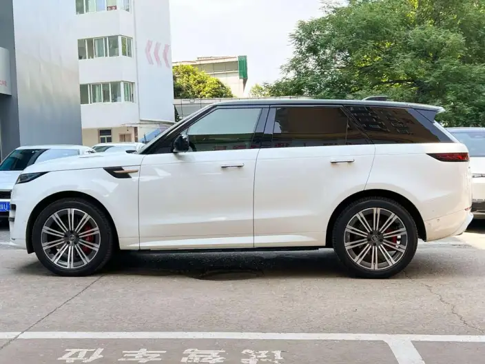 Range Rover Sport 2025 Model 400PS DYNAMIC SE – фото 4