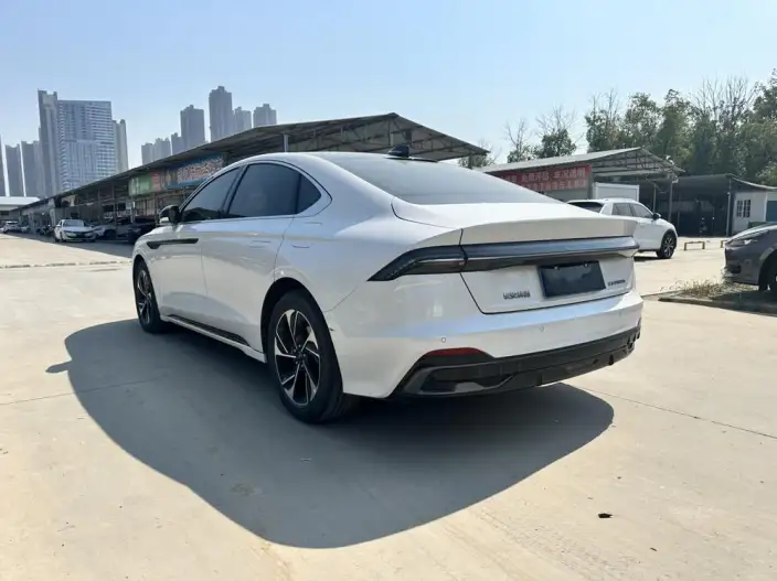 Lincoln Z 2022 Model i Cool Exclusive Edition