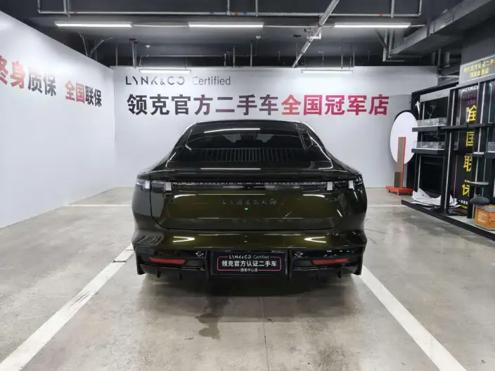 Lynk & Co 10 EM-P 2025 Model 240 4WD Ultra Sports Edition – фото 6