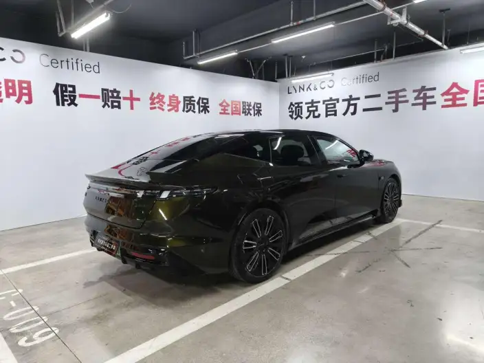 Lynk & Co 10 EM-P 2025 Model 240 4WD Ultra Sports Edition – фото 7