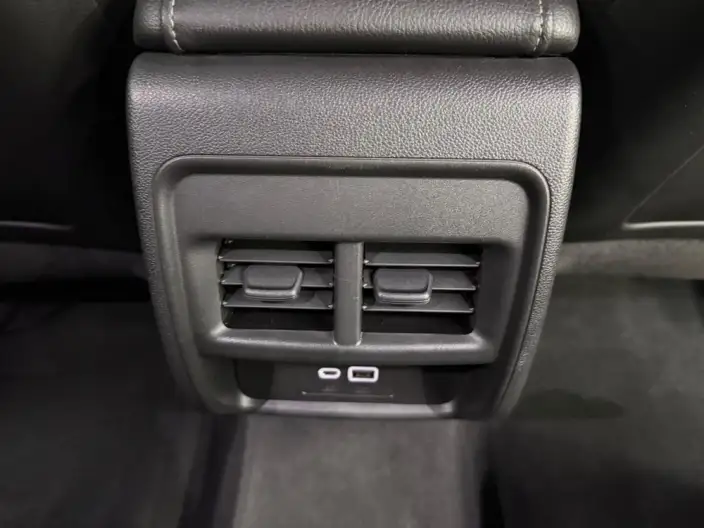 Cadillac XT4 2024 Model 28T 2WD Luxury Model – фото 8