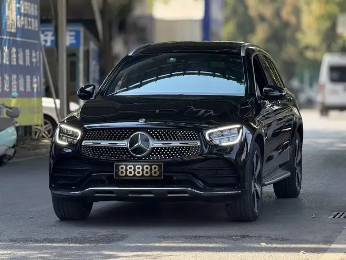 Mercedes-Benz GLC 2022 Model Facelift GLC 300 L 4MATIC Dynamic Model Collector Edition – фото 1
