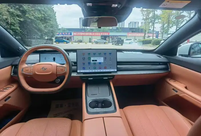 eπ 007 2025 Model EV 565 4WD Max Pilot Edition – фото 7
