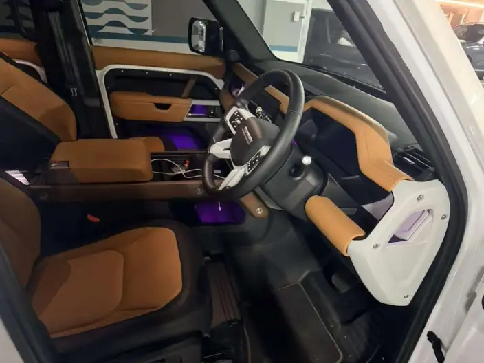 Land Rover Defender 2024 Model 110 3.0T P400 X-Dynamic HSE – фото 6