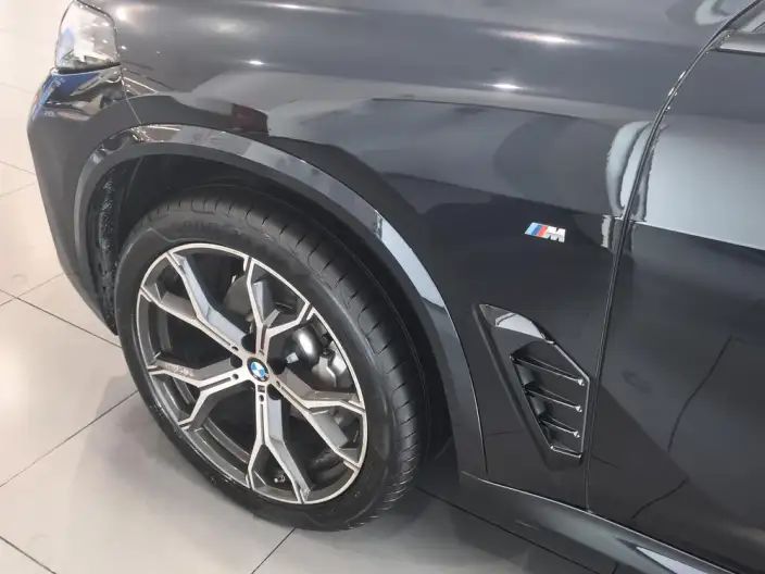 BMW X5 2025 Model xDrive30Li Exclusive Model M Sports Night Set – фото 3