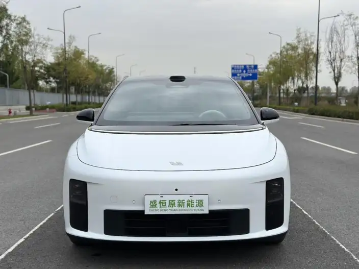 Li Auto i6 2025 Model 2WD Standard Edition – фото 2