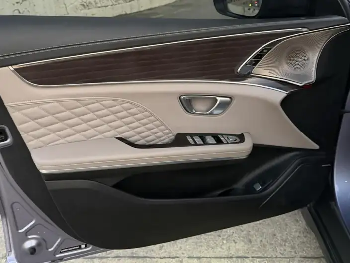 BYD Han EV 2024 Model Honor Edition 715KM Flagship Model – фото 9