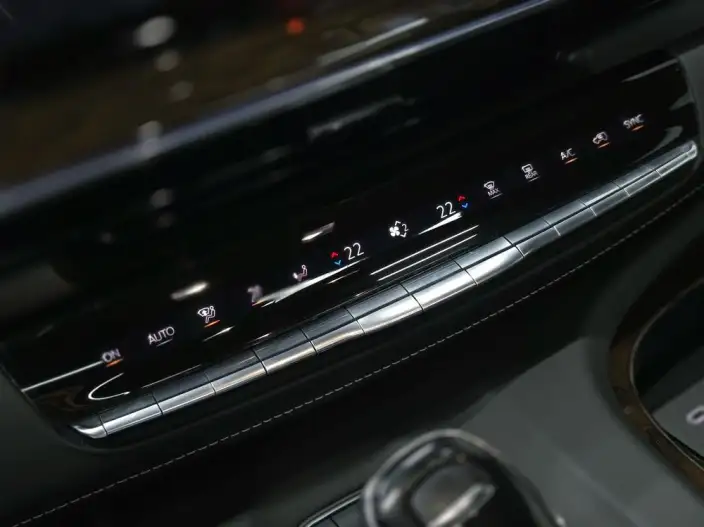 Escalade 2023 Model 6.2L Automatic 4WD 7 seat Parallel Imported – фото 9