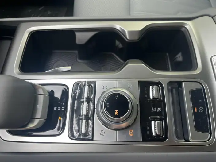 BAIC BJ40 2026 Model 2.0T Automatic Petrol Standard Edition – фото 9