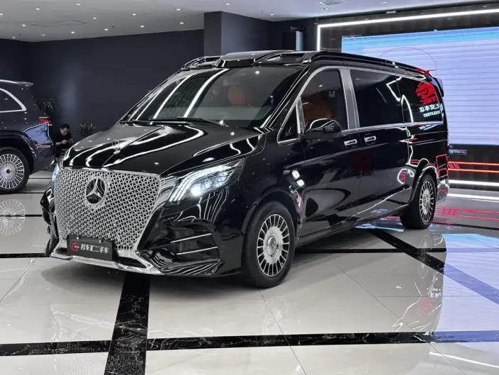 Viano 2023 Model 2.0T Business Edition 7 seat – фото 1