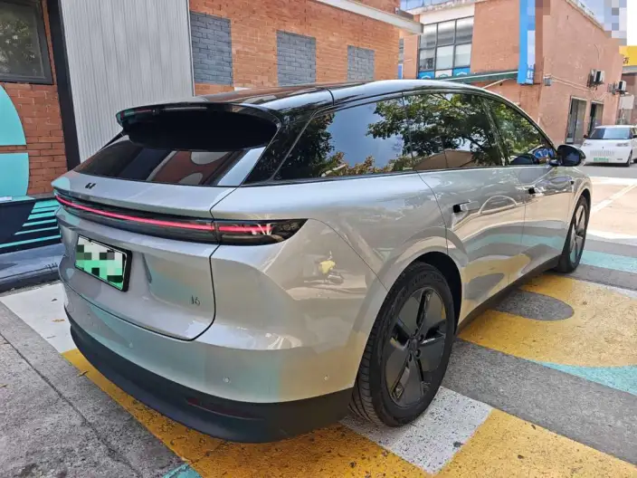 Li Auto i6 2025 Model 2WD Standard Edition – фото 6