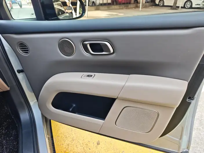 Li Auto i6 2025 Model 2WD Standard Edition – фото 9