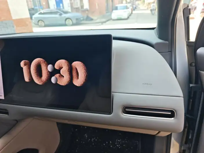 Li Auto i6 2025 Model 2WD Standard Edition – фото 10