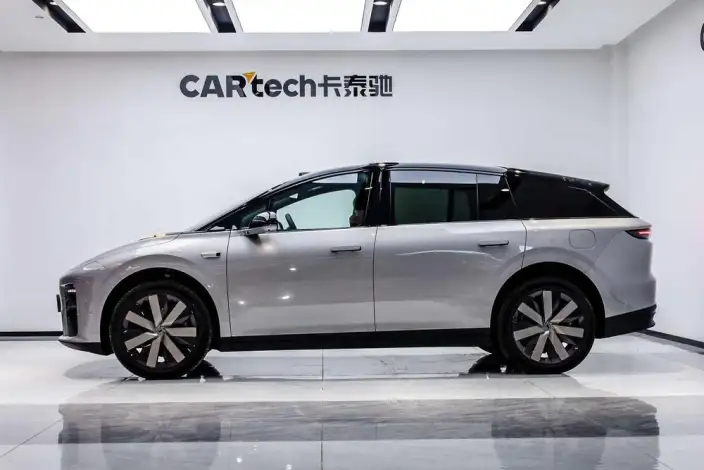 Li Auto i6 2025 Model 4WD Standard Edition – фото 3