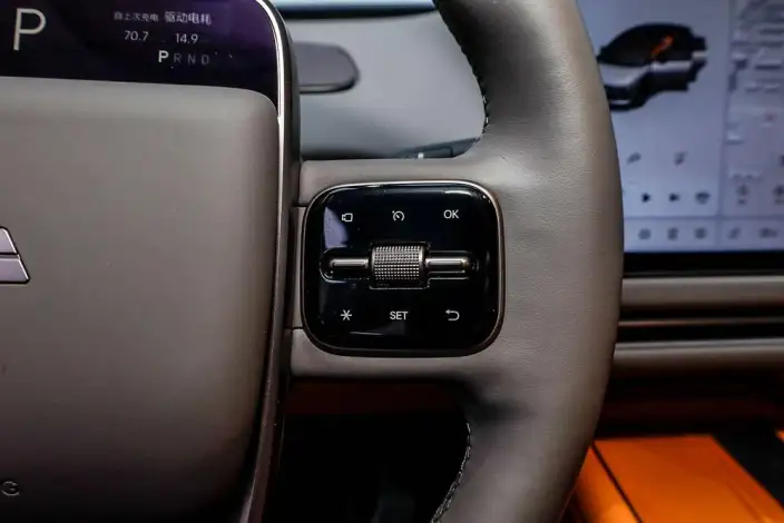 Li Auto i6 2025 Model 4WD Standard Edition – фото 7