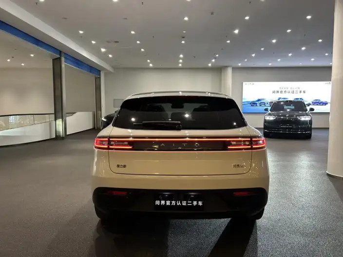 Aito M5 2022 Model Extended Range 4WD Flagship Edition – фото 6