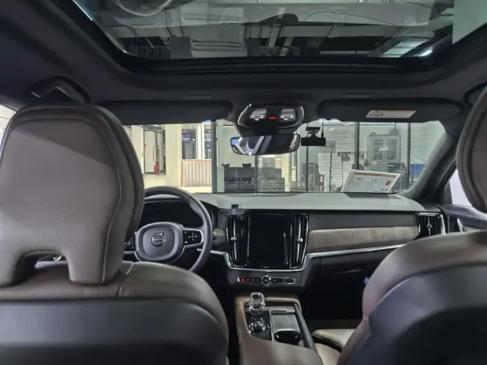 Volvo S90 2022 Model B5 Smart Range Deluxe Edition – фото 5
