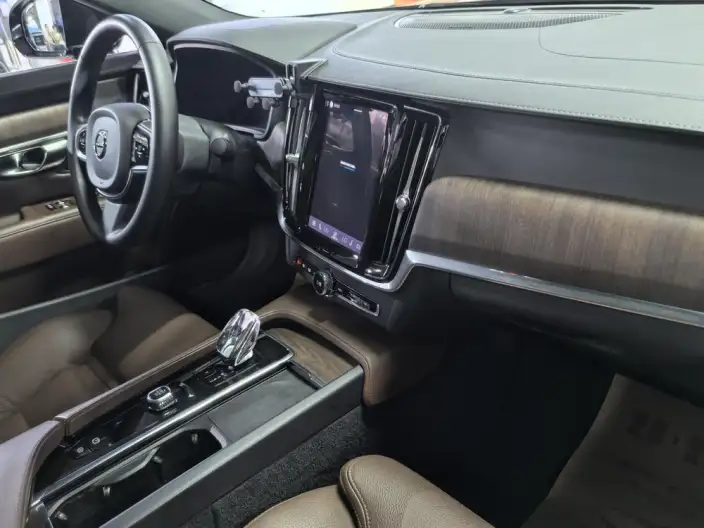 Volvo S90 2022 Model B5 Smart Range Deluxe Edition – фото 6