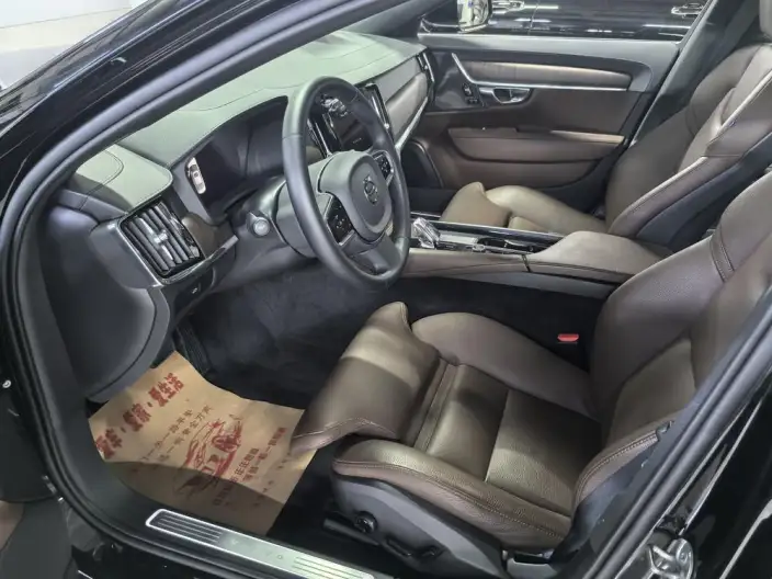 Volvo S90 2022 Model B5 Smart Range Deluxe Edition – фото 7