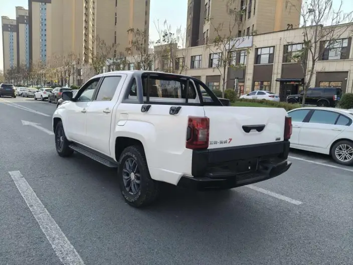 Yutong Domain Tiger 7 2022 Model 2.0T Manual Diesel 4WD Exclusive Model Standard axis