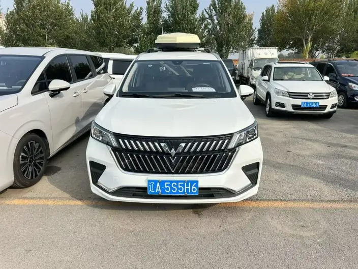 WULING Jiachen 2022 Model 1.5L Manual Changxiang Edition Comfort Model