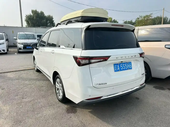 WULING Jiachen 2022 Model 1.5L Manual Changxiang Edition Comfort Model