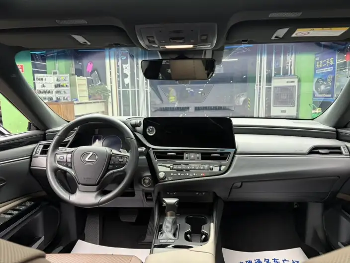 Lexus ES 2022 Model 300h Superior Edition – фото 10