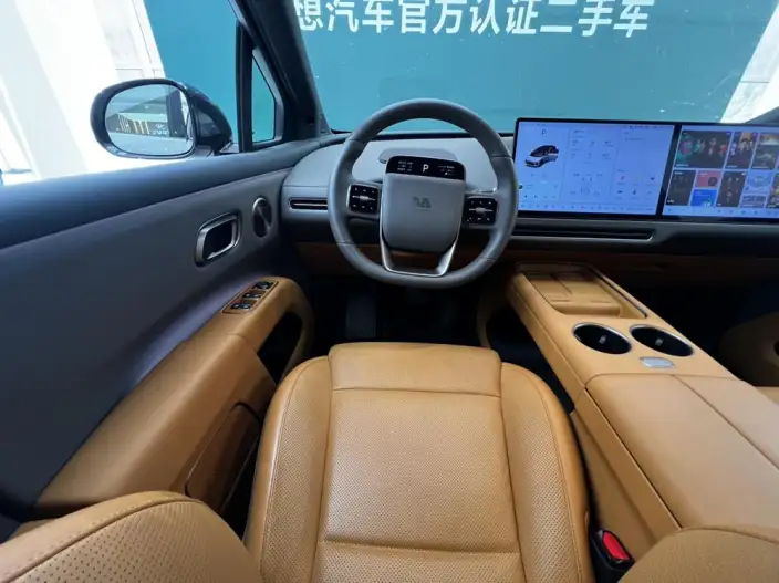 Li Auto i8 2025 Model Standard Edition – фото 9